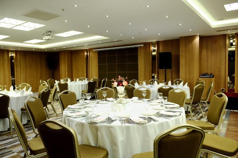 Ramada By Wyndham Bursa Cekirge Thermal & Spa Zewnętrze zdjęcie